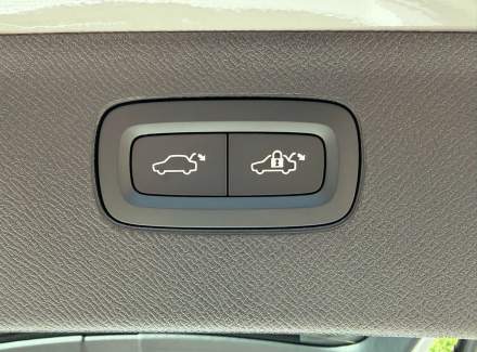 Volvo - XC90