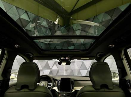 Volvo - XC90