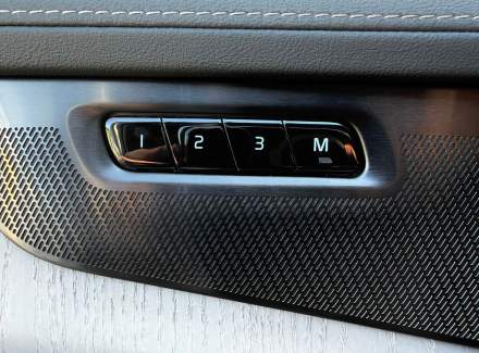 Volvo - XC90