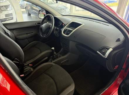 Peugeot - 206
