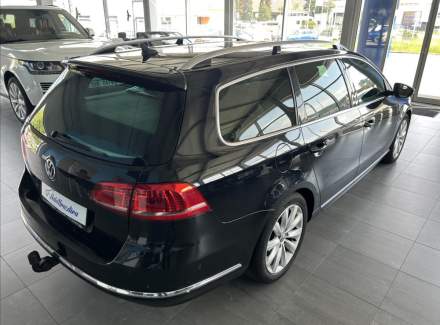 Volkswagen - Passat