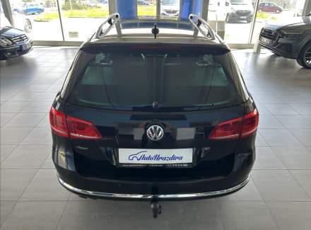 Volkswagen - Passat
