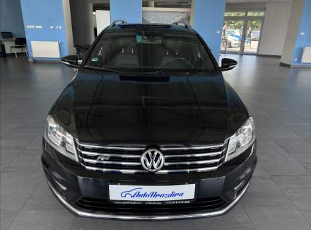 Volkswagen - Passat