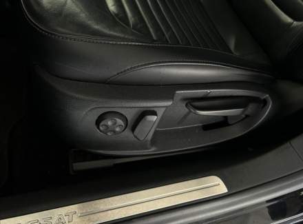 Volkswagen - Passat