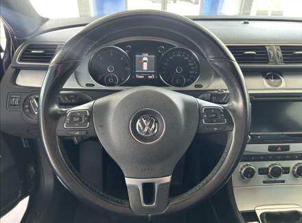 Volkswagen - Passat