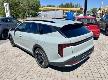 Kia - K4