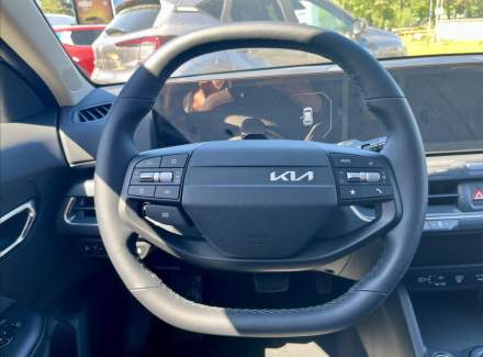 Kia - K4