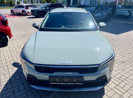 Kia - K4
