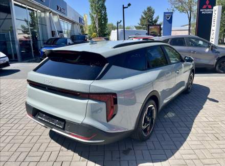 Kia - K4