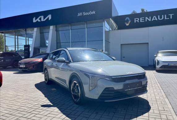 Kia - K4