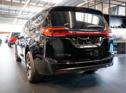 Chrysler - Pacifica