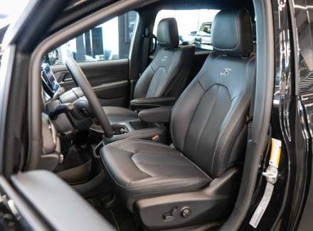 Chrysler - Pacifica