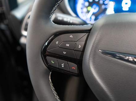 Chrysler - Pacifica