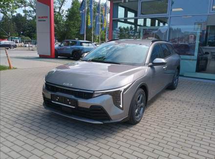 Kia - K4