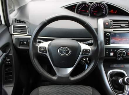 Toyota - Verso