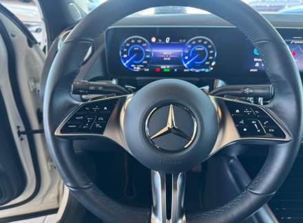 Mercedes-Benz - EQA