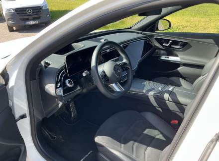 Mercedes-Benz - E-class