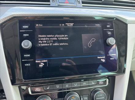 Volkswagen - Passat