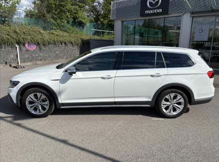 Volkswagen - Passat