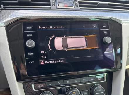 Volkswagen - Passat