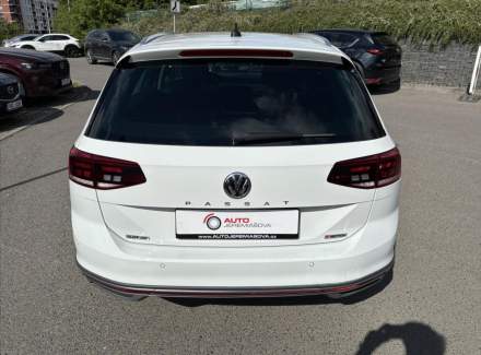 Volkswagen - Passat