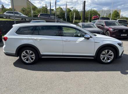 Volkswagen - Passat