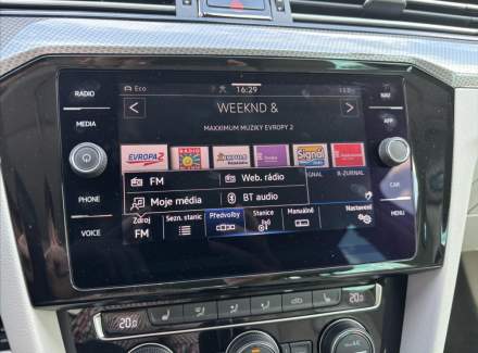 Volkswagen - Passat