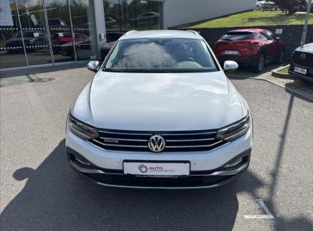 Volkswagen - Passat