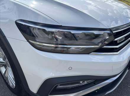 Volkswagen - Passat