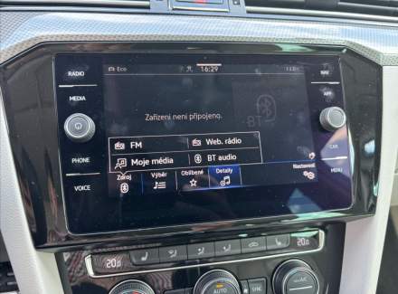 Volkswagen - Passat