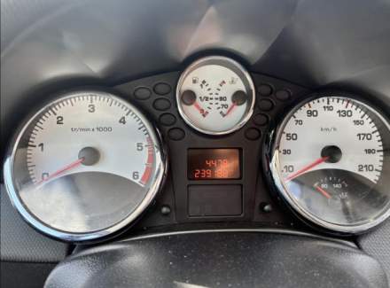 Peugeot - 207