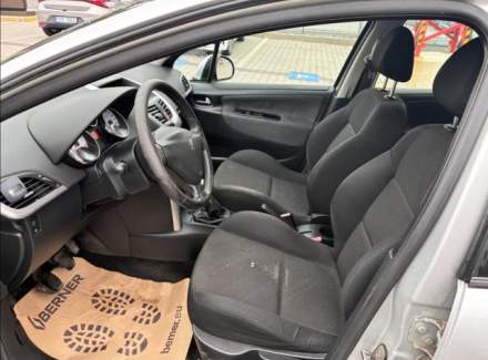 Peugeot - 207