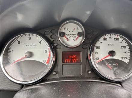 Peugeot - 207
