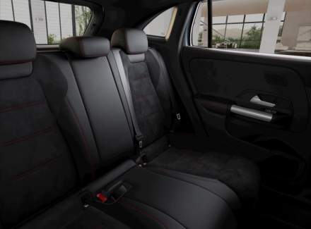 Mercedes-Benz - GLA