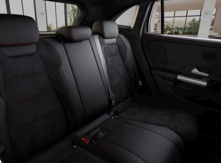 Mercedes-Benz - GLA