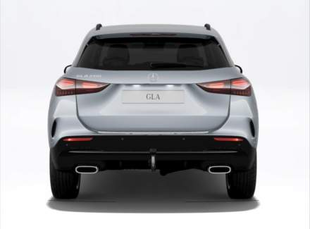 Mercedes-Benz - GLA