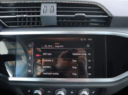 Audi - Q3