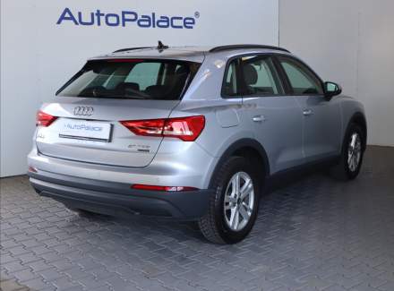 Audi - Q3