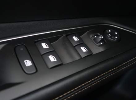 Peugeot - 3008