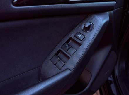 Mazda - 3