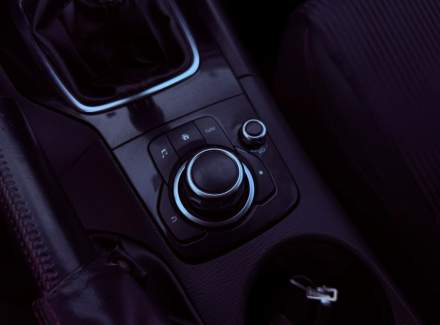 Mazda - 3