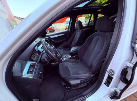BMW - X1