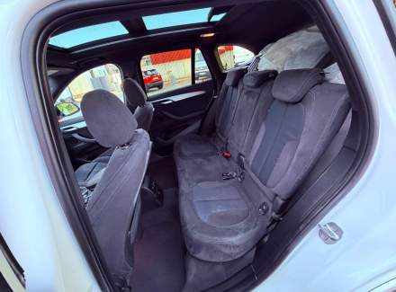 BMW - X1
