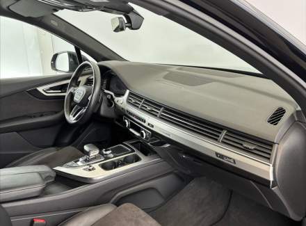 Audi - Q7