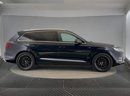 Audi - Q7