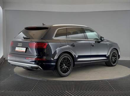 Audi - Q7