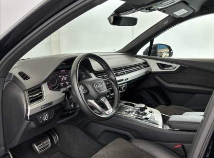 Audi - Q7