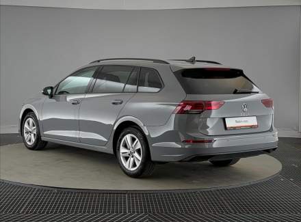 Volkswagen - Golf