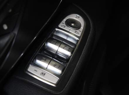 Mercedes-Benz - V-class