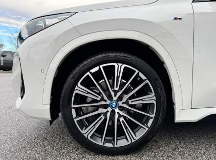 BMW - iX1
